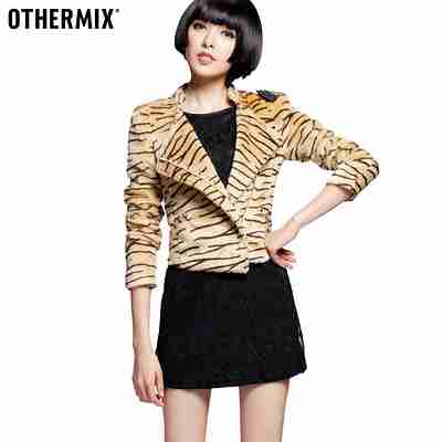 人味和现代女性性感妩媚的