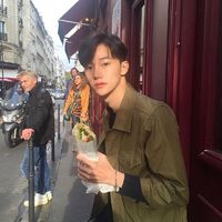 悲伤的意境男生