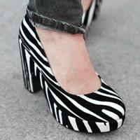 漂亮性感的高跟鞋微信头像