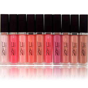 即可拥有水润丰盈的性感双唇!