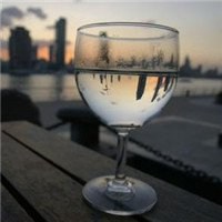 一杯水的图片跟文字