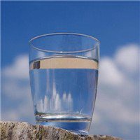 一杯水的图片跟文字