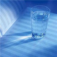 一杯水的图片跟文字