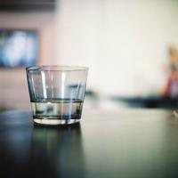 一杯水的图片跟文字