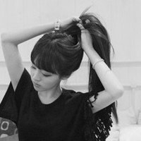 女人微信头黑白像图片大全