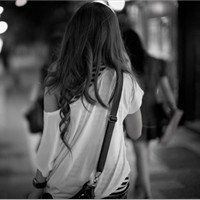 女人微信头黑白像图片大全