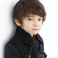 微信韩国可爱小孩头像
