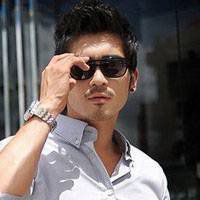 头像男大叔帅气图片
