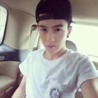 帅哥网红图片