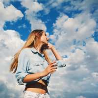 头像女生简单气质欧美