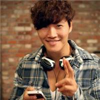 金钟国搞笑图片