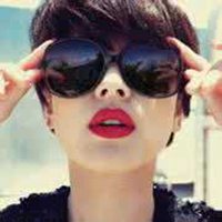 女人性感红唇微信头像