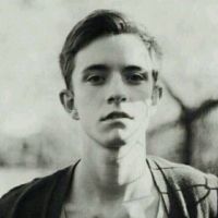 黑白系有个性欧美男生