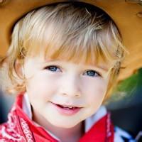 可爱男小孩吃烟头像 微信头像可爱萌小孩