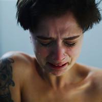 欧美女生哭的头像 欧美女生霸气拽头像