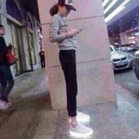 微信姐妹头像发光鞋 微信头像发光鞋情侣