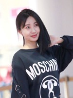 李菲儿微信头像清新淡雅 李菲儿微信头像