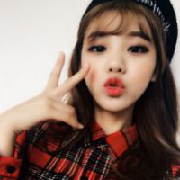 微信女生超萌剪刀手头像 嘟嘴卖萌剪刀手微信头