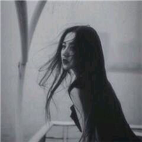 两张黑白背影闺蜜头像 闺蜜头像一左一右 两张黑白背影闺蜜头像 闺蜜头像一左一右