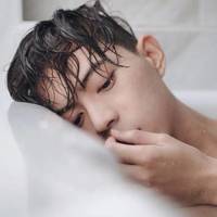 微信男生头像简单清新黑白 从来不用回忆因为你