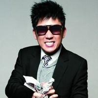 成熟稳重型男头像 型男头像