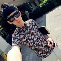 戴眼镜社会头像 戴眼镜女生头像