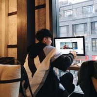 好看的帅气的男生背影头像