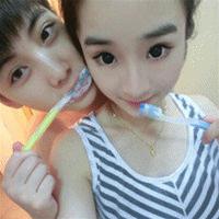 微信闪烁2017 2017情侣接吻微信头像