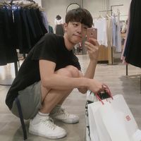 帅气的个性男生的微信头像
