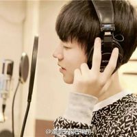 最新的王俊凯清新头像