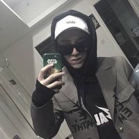 帅气的男生自拍的微信头像 帅气的男生自拍的微信头像