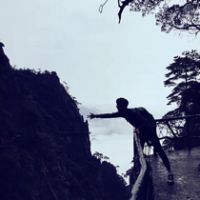 个性另类的帅气男生头像
