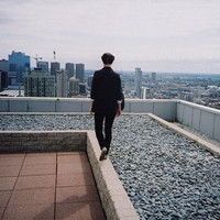 简单孤独的男生的背影头像