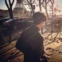 最新的简单男生个性头像