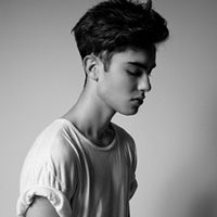 黑白简约的个性的男生头像