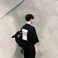 简单的微信帅气背影头像