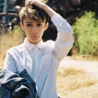 简约欧美男生头像