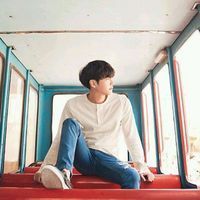 简约帅气的微信男生头像