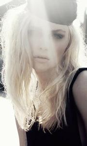 戴皇冠的女王范头像 公主戴皇冠卡通头像