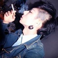 抽烟的帅男头像 超帅男生抽烟头像