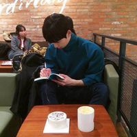 时尚帅气男生微信头像