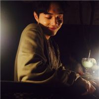 爱笑气质的男生头像