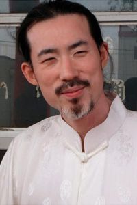 萧兵非主流接吻头像 萧兵微信口琴 头像