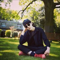 个性的墨镜男生微信头像