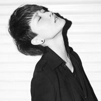 个性伤感的黑白男生头像