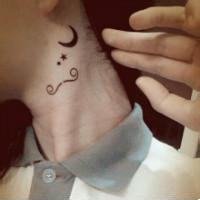 女生头像露肩 微信头像女生