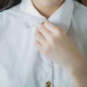 最热衣服领子头像女生 女生衬衫领子头像