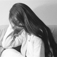 当世界渐渐变成黑白 黑白伤感女生头像