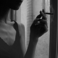欧美女生最新黑白的微信头像