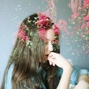 把悲伤掩饰得天衣无缝微信欧美个性头像